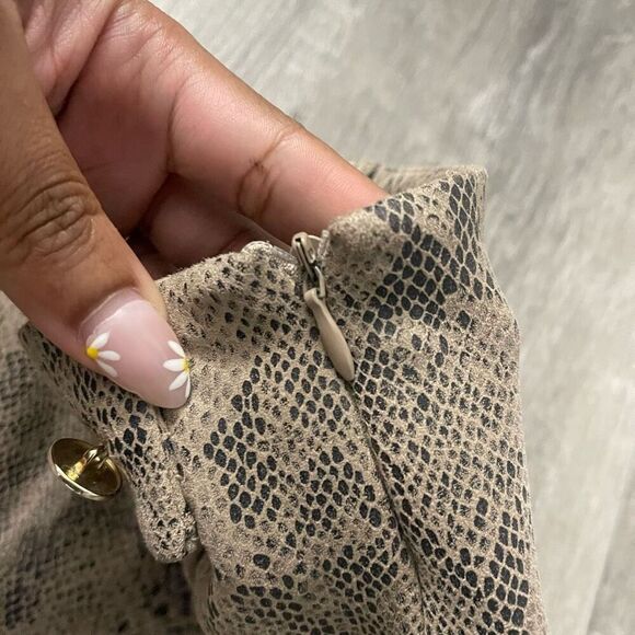 Zara Basic Faux Suede Snake Print Skort Large Asymmetrical Front Mini Skirt - Picture 5 of 10